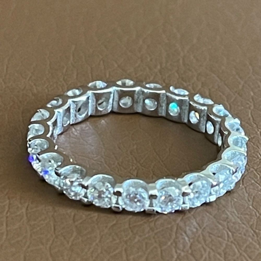3.00mm Round Brilliant Cut Moissanite Eternity Wedding Band 925 Sterling Silver - Picture 4 of 5